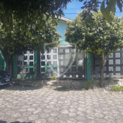 CASA c/ 133m² em Terreno c/ 252m² – Matão – SP