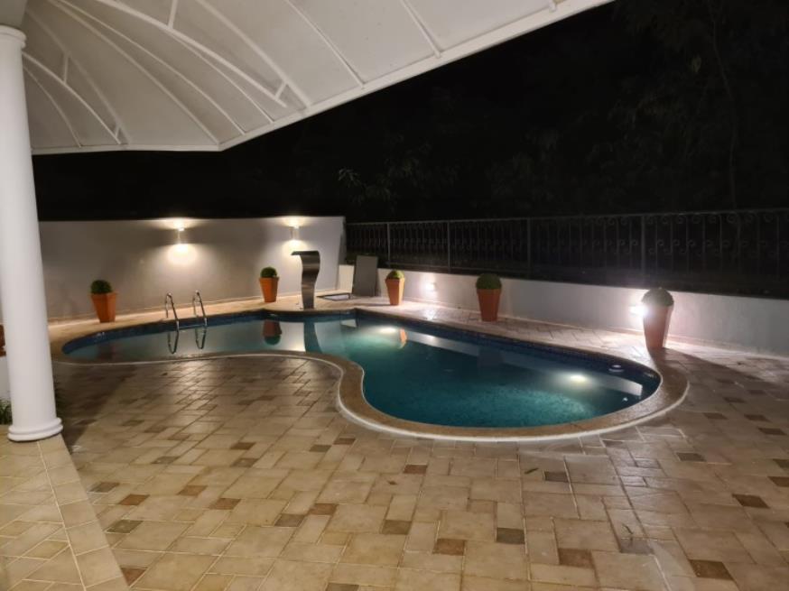 Foto ilustrativa 14 - CASA c/ 421m² – COND. SÃO PAULO II (Granja Viana)